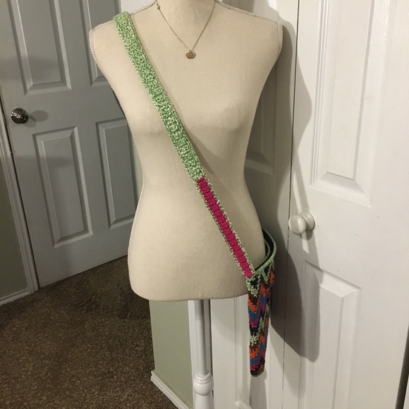 Bamboo Trading Co, Guatemala Crossbody Bag - Picture 6 of 9